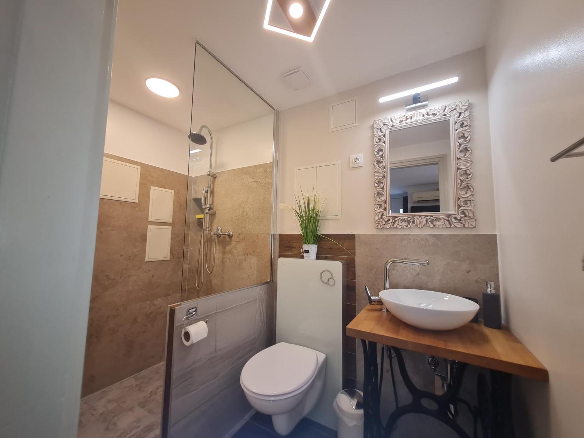 Csever Apartman Tata Exterior photo
